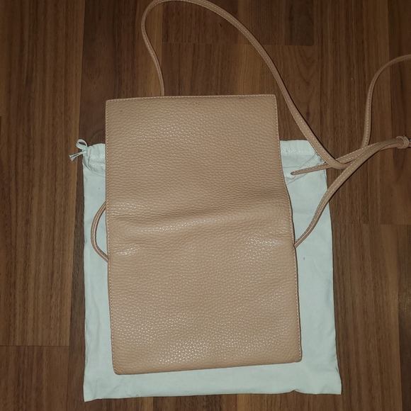 Aritzia Auxiliary Crossbody bag - Picture 2 of 16